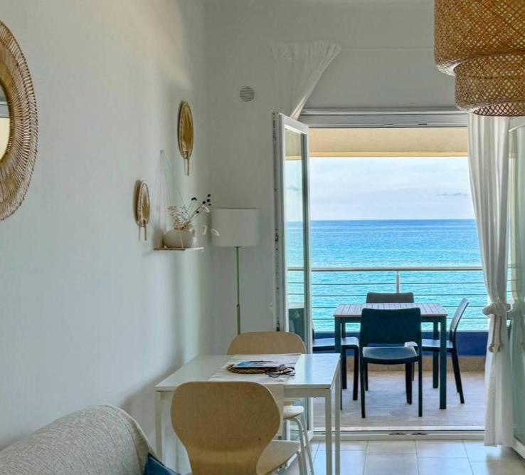 Appartamenti Vacanze Villa Meo Villafranca Tirrena Exterior photo